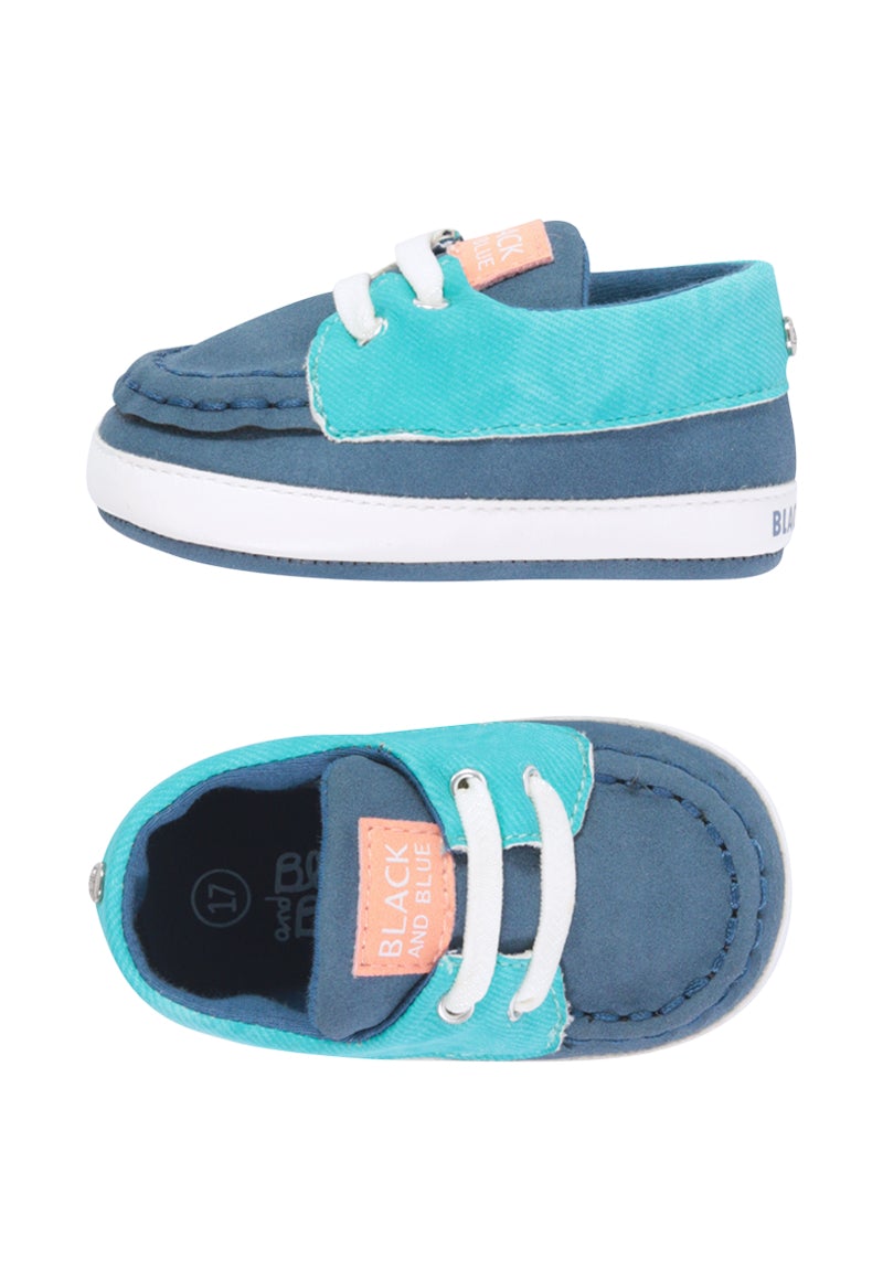 Compra Zapatos para recién nacido a precios increíbles. Botines, botas, zapatillas y más con ofertas únicas. Despacho a todo el país aquí en Black&Blue.