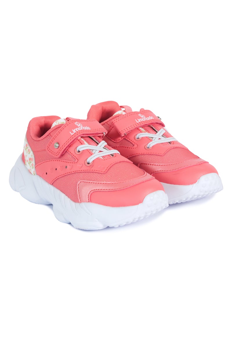 Tenemos el calzado perfecto para cada ocasión. En nuestra tienda encontrarás las más cómodas zapatillas para tu niña. Encuéntralas aquí en Limonada.cl.