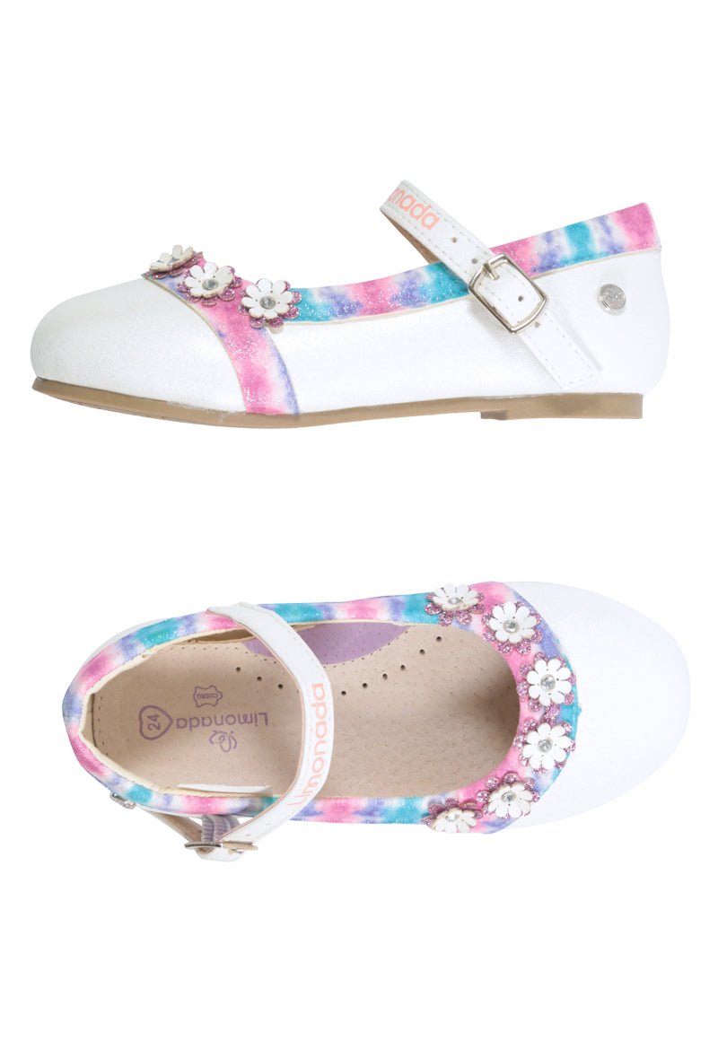 ¡Encuentra los zapatos más cómodos aquí! Bailarinas elegantes y de calidad superior para bebé. Revisa nuestro catálogo de calzado en Limonada.cl.